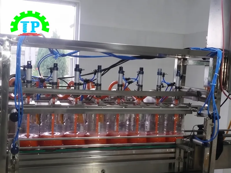 D&acirc;y chuyền đ&oacute;ng chai tương ớt ch&iacute;nh h&atilde;ng Th&agrave;nh Ph&aacute;t