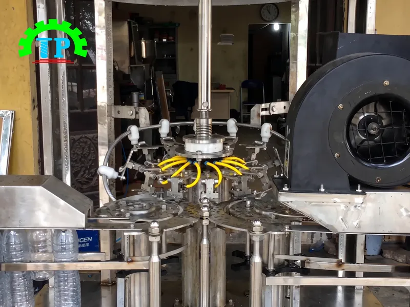 M&aacute;y rửa chai tự động TPR - 12MĐ C&ocirc;ng Ty TNHH C&ocirc;ng Nghệ Th&agrave;nh Ph&aacute;t năng suất 6000 chai/giờ